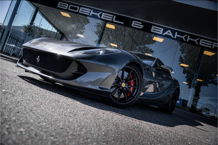 Ferrari 812 6.5 V12 Superfast HELE - Daytona Seats - Carbon - Lift - Pass. Display