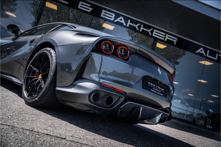 Ferrari 812 6.5 V12 Superfast HELE - Daytona Seats - Carbon - Lift - Pass. Display