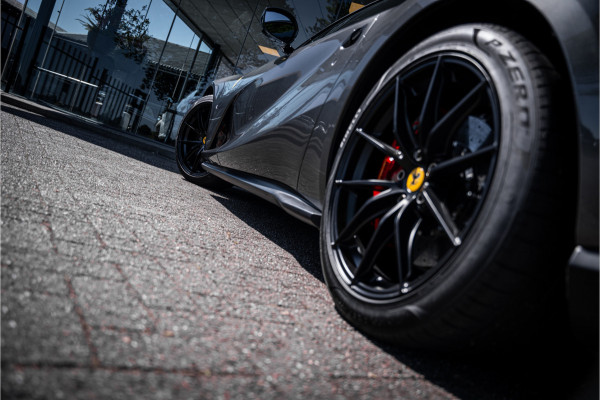 Ferrari 812 6.5 V12 Superfast HELE - Daytona Seats - Carbon - Lift - Pass. Display
