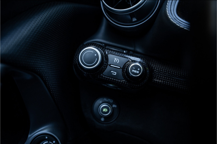 Ferrari 812 6.5 V12 Superfast HELE - Daytona Seats - Carbon - Lift - Pass. Display