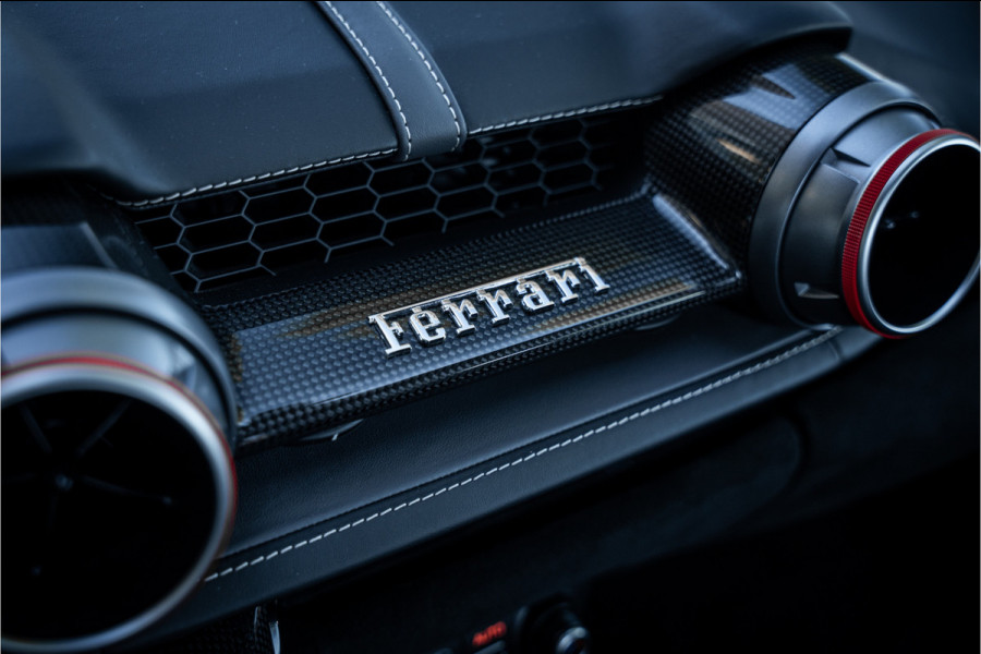 Ferrari 812 6.5 V12 Superfast HELE - Daytona Seats - Carbon - Lift - Pass. Display