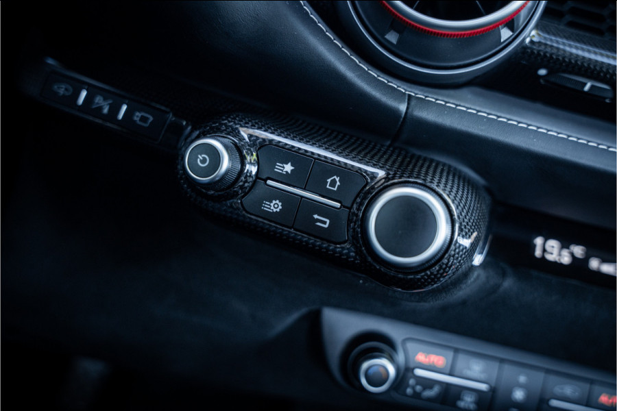 Ferrari 812 6.5 V12 Superfast HELE - Daytona Seats - Carbon - Lift - Pass. Display