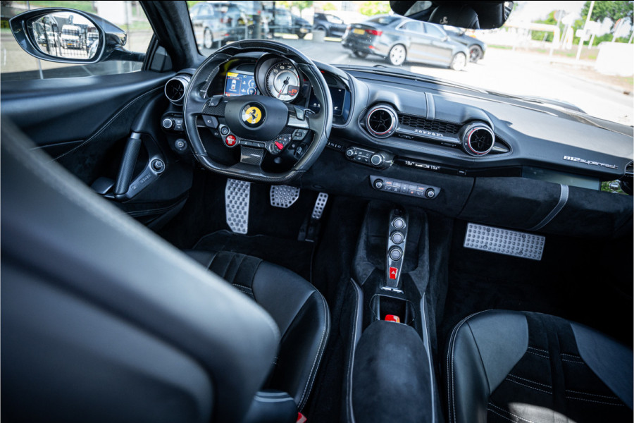 Ferrari 812 6.5 V12 Superfast HELE - Daytona Seats - Carbon - Lift - Pass. Display
