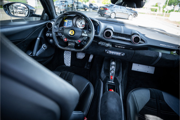 Ferrari 812 6.5 V12 Superfast HELE - Daytona Seats - Carbon - Lift - Pass. Display