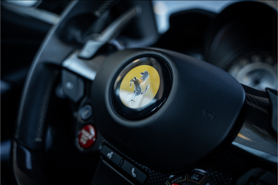 Ferrari 812 6.5 V12 Superfast HELE - Daytona Seats - Carbon - Lift - Pass. Display