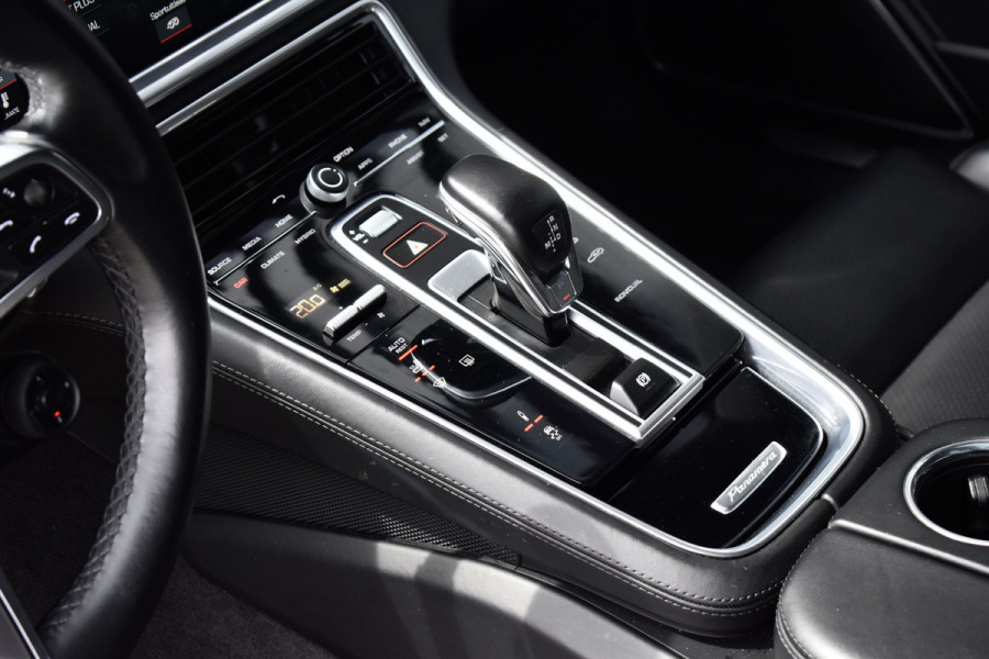Porsche Panamera Sport Turismo 2.9 4 E-Hybrid Sport Design | Panoramadak | ACC | Bose | Sportuitlaat | 21'' Velgen | Head-Up | CarPlay |