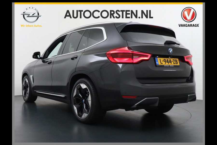 BMW iX3 AUT. 286pk 80kWh Pano/Schuif-Kant-Dak Leder+elektr.SportStoel+Verwarmd M-Sport-St+ M-Aeropack 20"Lmv Apple Android Carplay WiFi  Driving-Assist-Pro Connected-Pack-Pro Digital-Key Elektr.-A-Klep Cockpit-Live-Pro 3-zone Ecc Hemel-Zwart Head-up display Live-Cockpit-Pro Akoustiekglas DAB Driving assistant Uitwijk-Aassistent Verkeersbord detectie Exterior-Line Snelladen tot 150kWh/11kwh 3-fase (thuis)  €72500 nieuwprijs Orig.NLse auto