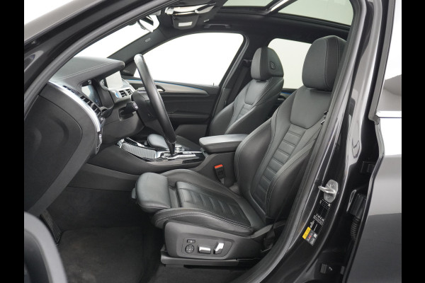BMW iX3 AUT. 286pk 80kWh Pano/Schuif-Kant-Dak Leder+elektr.SportStoel+Verwarmd M-Sport-St+ M-Aeropack 20"Lmv Apple Android Carplay WiFi  Driving-Assist-Pro Connected-Pack-Pro Digital-Key Elektr.-A-Klep Cockpit-Live-Pro 3-zone Ecc Hemel-Zwart Head-up display Live-Cockpit-Pro Akoustiekglas DAB Driving assistant Uitwijk-Aassistent Verkeersbord detectie Exterior-Line Snelladen tot 150kWh/11kwh 3-fase (thuis)  €72500 nieuwprijs Orig.NLse auto