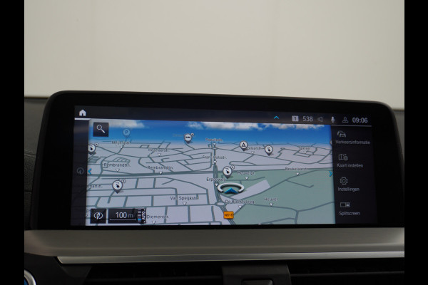 BMW iX3 AUT. 286pk 80kWh Pano/Schuif-Kant-Dak Leder+elektr.SportStoel+Verwarmd M-Sport-St+ M-Aeropack 20"Lmv Apple Android Carplay WiFi  Driving-Assist-Pro Connected-Pack-Pro Digital-Key Elektr.-A-Klep Cockpit-Live-Pro 3-zone Ecc Hemel-Zwart Head-up display Live-Cockpit-Pro Akoustiekglas DAB Driving assistant Uitwijk-Aassistent Verkeersbord detectie Exterior-Line Snelladen tot 150kWh/11kwh 3-fase (thuis)  €72500 nieuwprijs Orig.NLse auto