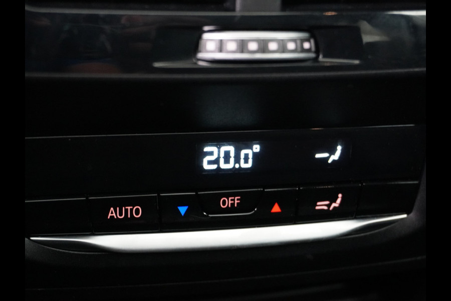 BMW iX3 AUT. 286pk 80kWh Pano/Schuif-Kant-Dak Leder+elektr.SportStoel+Verwarmd M-Sport-St+ M-Aeropack 20"Lmv Apple Android Carplay WiFi  Driving-Assist-Pro Connected-Pack-Pro Digital-Key Elektr.-A-Klep Cockpit-Live-Pro 3-zone Ecc Hemel-Zwart Head-up display Live-Cockpit-Pro Akoustiekglas DAB Driving assistant Uitwijk-Aassistent Verkeersbord detectie Exterior-Line Snelladen tot 150kWh/11kwh 3-fase (thuis)  €72500 nieuwprijs Orig.NLse auto
