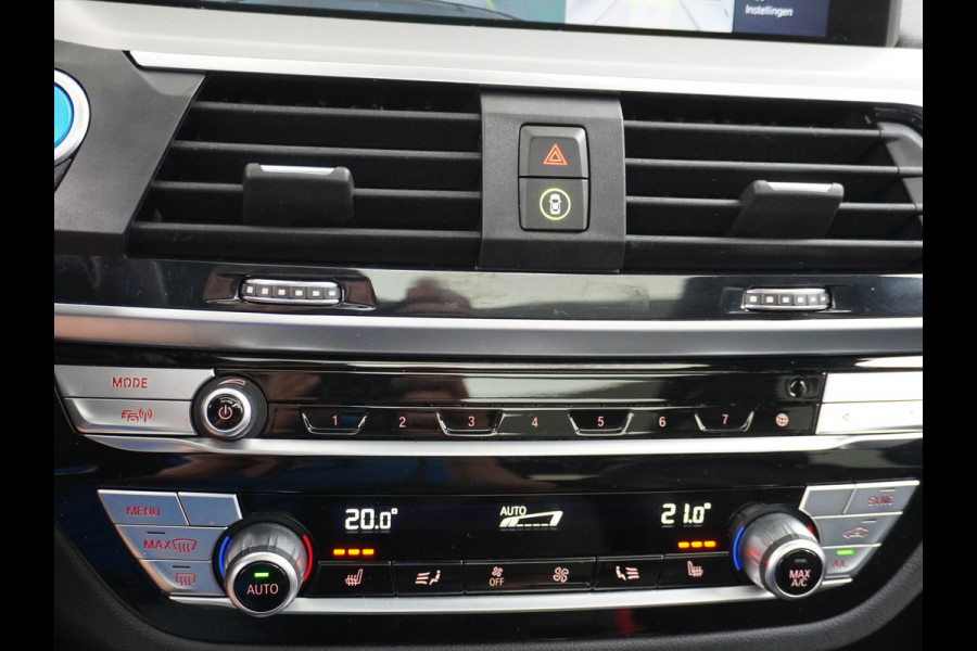 BMW iX3 AUT. 286pk 80kWh Pano/Schuif-Kant-Dak Leder+elektr.SportStoel+Verwarmd M-Sport-St+ M-Aeropack 20"Lmv Apple Android Carplay WiFi  Driving-Assist-Pro Connected-Pack-Pro Digital-Key Elektr.-A-Klep Cockpit-Live-Pro 3-zone Ecc Hemel-Zwart Head-up display Live-Cockpit-Pro Akoustiekglas DAB Driving assistant Uitwijk-Aassistent Verkeersbord detectie Exterior-Line Snelladen tot 150kWh/11kwh 3-fase (thuis)  €72500 nieuwprijs Orig.NLse auto