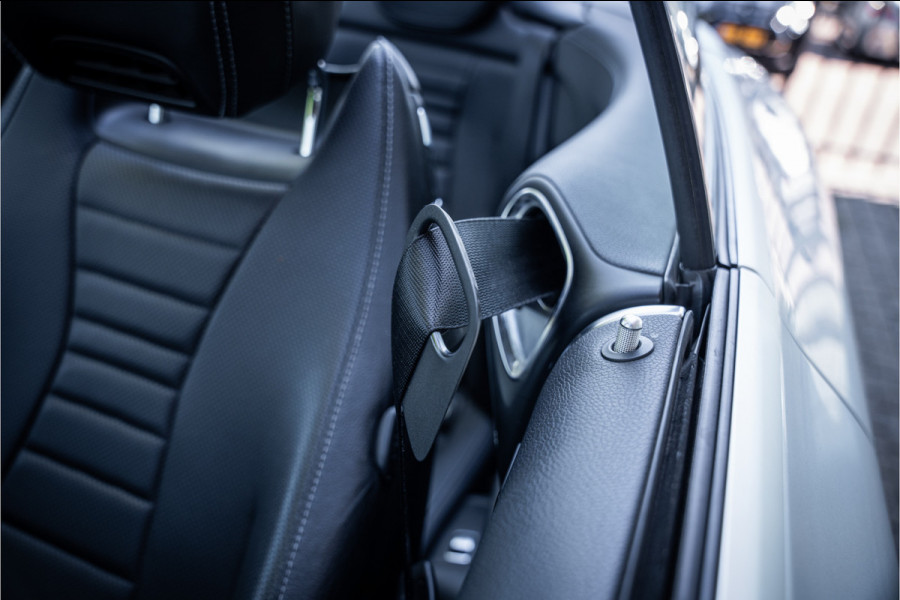 Mercedes-Benz E-Klasse Cabrio 400 4MATIC (334pk) Premium Plus - Ventilatie - AMG - Memory