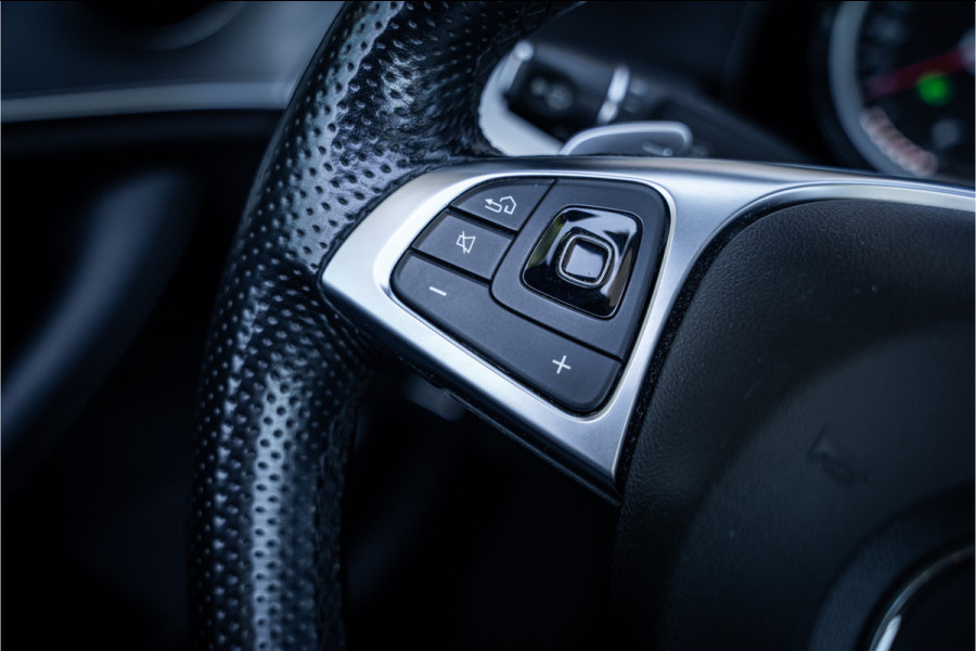 Mercedes-Benz E-Klasse Cabrio 400 4MATIC (334pk) Premium Plus - Ventilatie - AMG - Memory