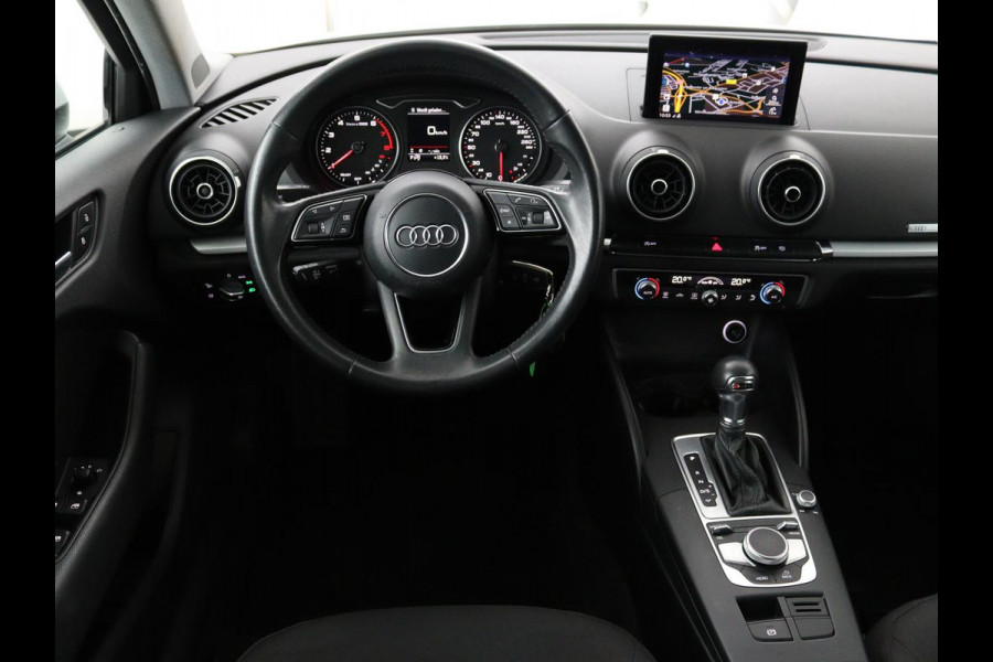 Audi A3 1.0 TFSI | Automaat | Panoramadak | Adaptive cruise | Climate control | Navigatie | Xenon | Parkeerhulp | Bluetooth