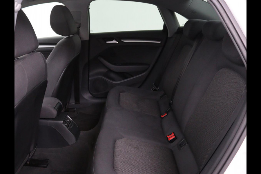 Audi A3 1.0 TFSI | Automaat | Panoramadak | Adaptive cruise | Climate control | Navigatie | Xenon | Parkeerhulp | Bluetooth
