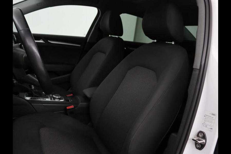 Audi A3 1.0 TFSI | Automaat | Panoramadak | Adaptive cruise | Climate control | Navigatie | Xenon | Parkeerhulp | Bluetooth