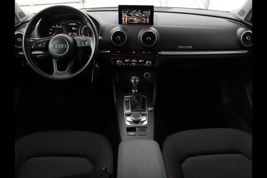 Audi A3 1.0 TFSI | Automaat | Panoramadak | Adaptive cruise | Climate control | Navigatie | Xenon | Parkeerhulp | Bluetooth