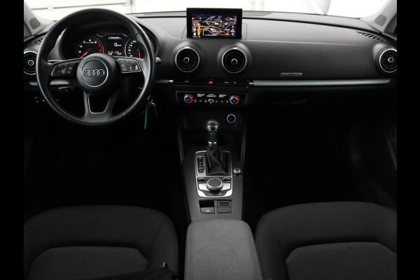 Audi A3 1.0 TFSI | Automaat | Panoramadak | Adaptive cruise | Climate control | Navigatie | Xenon | Parkeerhulp | Bluetooth