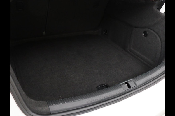 Audi A3 1.0 TFSI | Automaat | Panoramadak | Adaptive cruise | Climate control | Navigatie | Xenon | Parkeerhulp | Bluetooth
