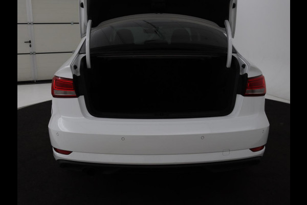 Audi A3 1.0 TFSI | Automaat | Panoramadak | Adaptive cruise | Climate control | Navigatie | Xenon | Parkeerhulp | Bluetooth