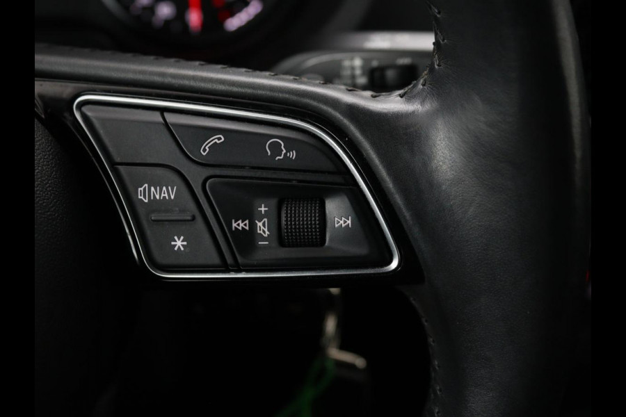 Audi A3 1.0 TFSI | Automaat | Panoramadak | Adaptive cruise | Climate control | Navigatie | Xenon | Parkeerhulp | Bluetooth