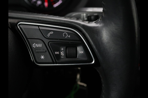 Audi A3 1.0 TFSI | Automaat | Panoramadak | Adaptive cruise | Climate control | Navigatie | Xenon | Parkeerhulp | Bluetooth