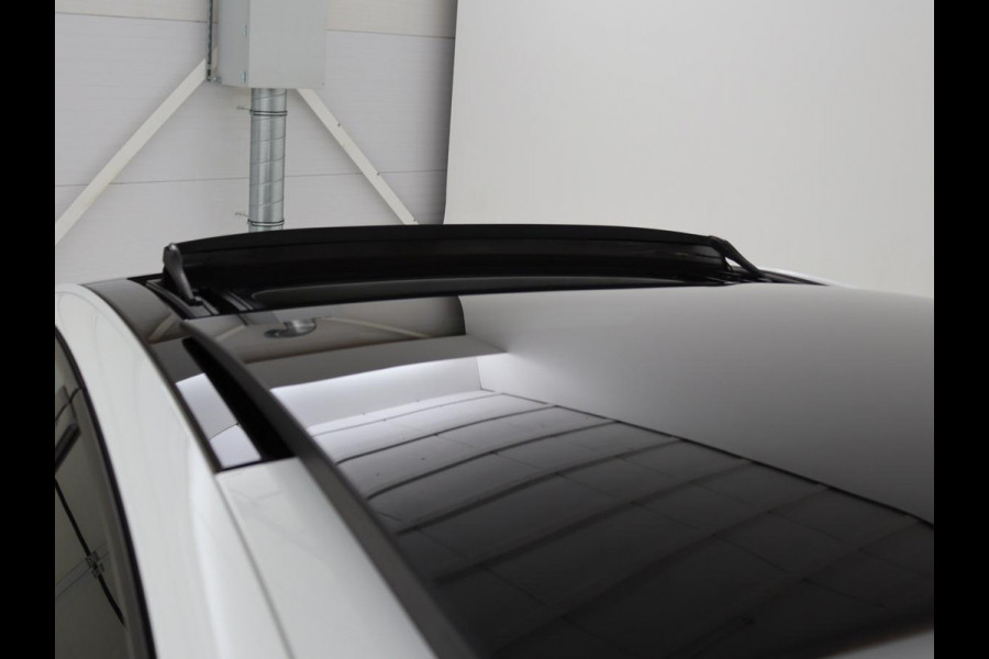 Audi A3 1.0 TFSI | Automaat | Panoramadak | Adaptive cruise | Climate control | Navigatie | Xenon | Parkeerhulp | Bluetooth