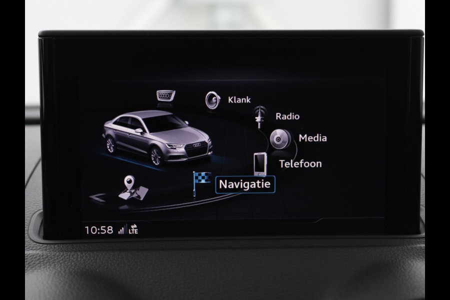Audi A3 1.0 TFSI | Automaat | Panoramadak | Adaptive cruise | Climate control | Navigatie | Xenon | Parkeerhulp | Bluetooth