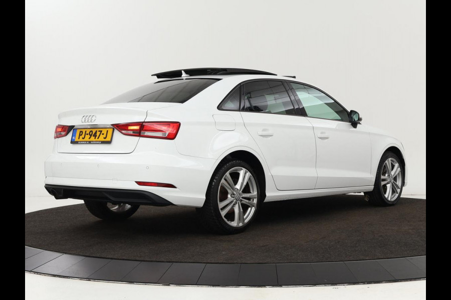 Audi A3 1.0 TFSI | Automaat | Panoramadak | Adaptive cruise | Climate control | Navigatie | Xenon | Parkeerhulp | Bluetooth