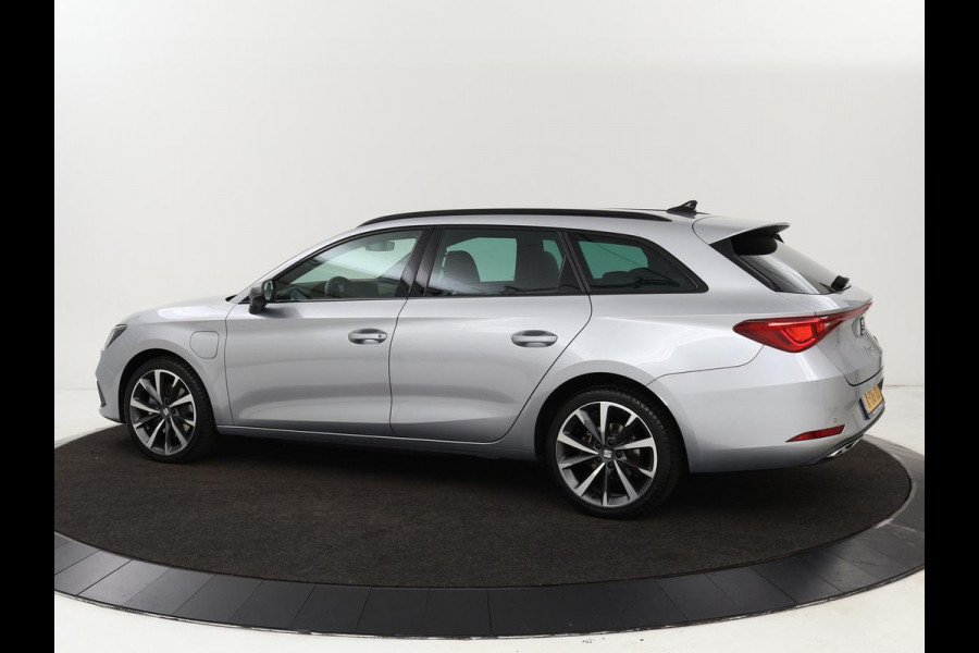 Seat Leon 1.4 TSI eHybrid PHEV FR | Carplay | Sfeerverlichting | Navigatie | Full LED | Sportstoelen | Parkeerhulp | Climate control | Cruise control