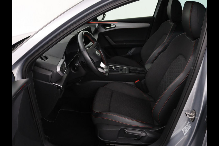 Seat Leon 1.4 TSI eHybrid PHEV FR | Carplay | Sfeerverlichting | Navigatie | Full LED | Sportstoelen | Parkeerhulp | Climate control | Cruise control