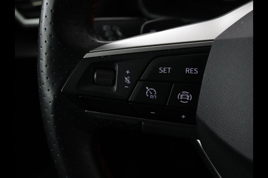 Seat Leon 1.4 TSI eHybrid PHEV FR | Carplay | Sfeerverlichting | Navigatie | Full LED | Sportstoelen | Parkeerhulp | Climate control | Cruise control