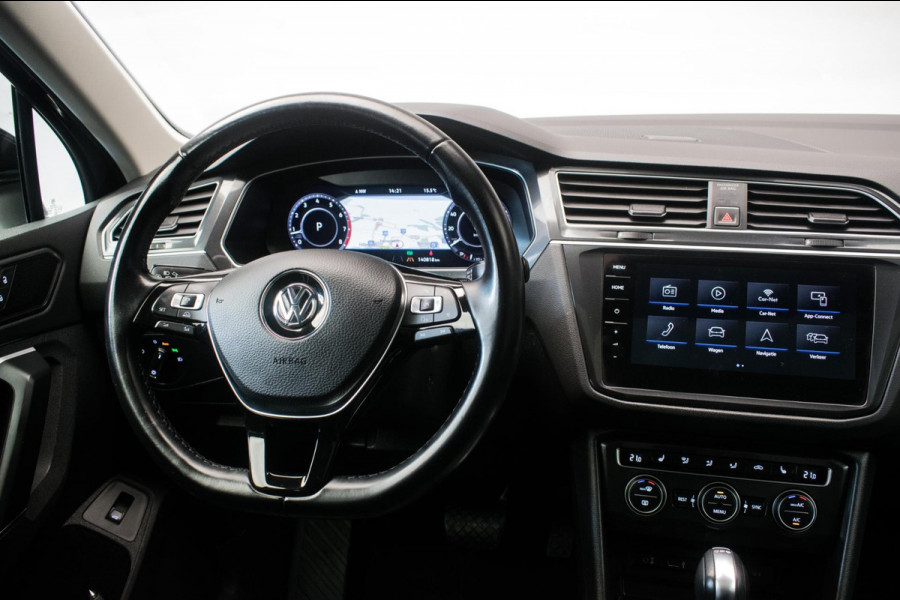 Volkswagen Tiguan 1.4 TSI ACT Highline Automaat ORG NL [ Pano Virtual Memory Leder EL-Trekhaak Carplay LED Adaptive Cruise ]