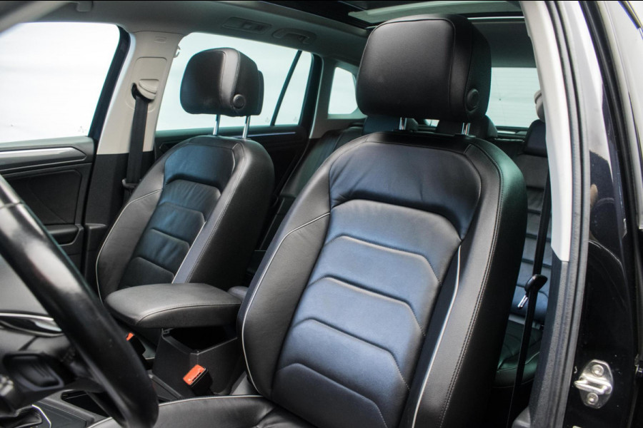 Volkswagen Tiguan 1.4 TSI ACT Highline Automaat ORG NL [ Pano Virtual Memory Leder EL-Trekhaak Carplay LED Adaptive Cruise ]