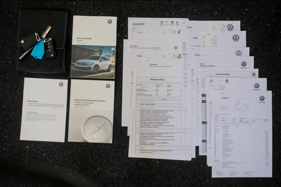 Volkswagen Tiguan 1.4 TSI ACT Highline Automaat ORG NL [ Pano Virtual Memory Leder EL-Trekhaak Carplay LED Adaptive Cruise ]