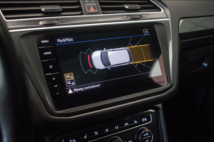 Volkswagen Tiguan 1.4 TSI ACT Highline Automaat ORG NL [ Pano Virtual Memory Leder EL-Trekhaak Carplay LED Adaptive Cruise ]