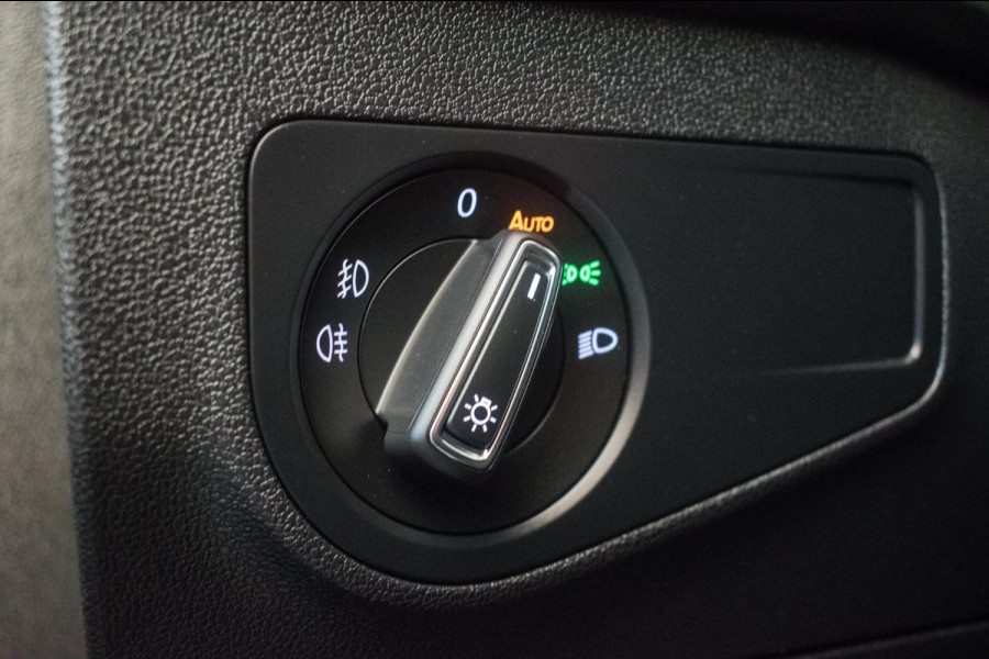 Volkswagen Tiguan 1.4 TSI ACT Highline Automaat ORG NL [ Pano Virtual Memory Leder EL-Trekhaak Carplay LED Adaptive Cruise ]