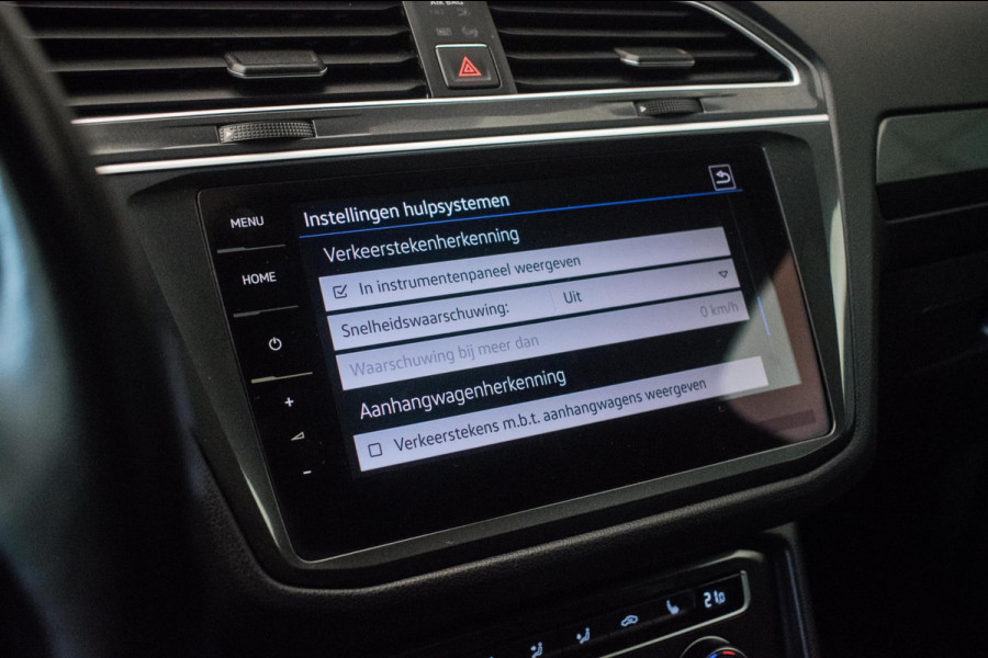 Volkswagen Tiguan 1.4 TSI ACT Highline Automaat ORG NL [ Pano Virtual Memory Leder EL-Trekhaak Carplay LED Adaptive Cruise ]