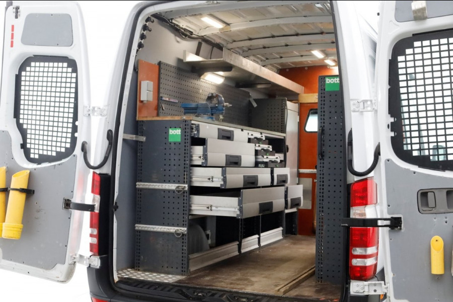 Mercedes-Benz Sprinter 314 CDI 143pk L2H2 7G Automaat Inrichting/230V Trekhaak 2800kg 04-2018