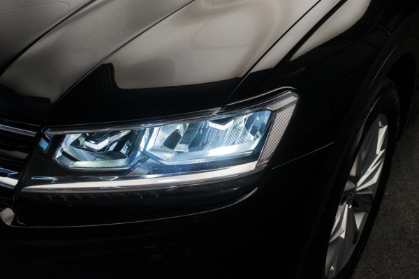 Volkswagen Tiguan 1.4 TSI ACT Highline Automaat ORG NL [ Pano Virtual Memory Leder EL-Trekhaak Carplay LED Adaptive Cruise ]