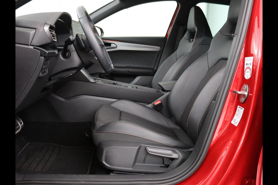 CUPRA Formentor 1.4 e-Hybrid VZ | 245pk | Stuurverwarming | Adaptive cruise | Camera | Navigatie | Keyless | Full LED | Sportstoelen | PHEV