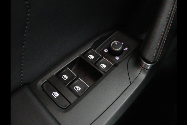 CUPRA Formentor 1.4 e-Hybrid VZ | 245pk | Stuurverwarming | Adaptive cruise | Camera | Navigatie | Keyless | Full LED | Sportstoelen | PHEV