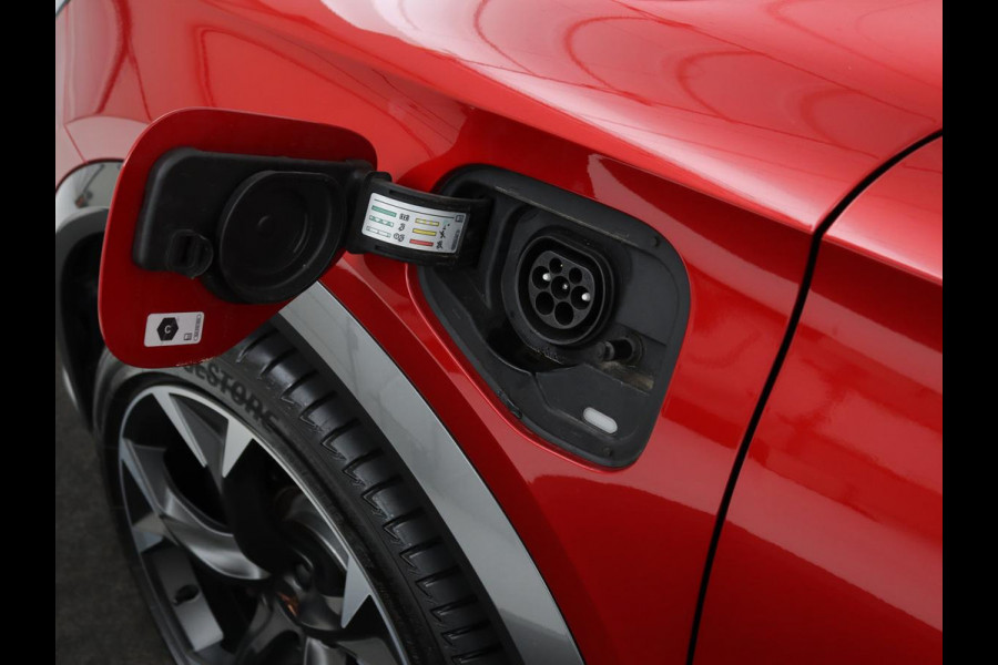 CUPRA Formentor 1.4 e-Hybrid VZ | 245pk | Stuurverwarming | Adaptive cruise | Camera | Navigatie | Keyless | Full LED | Sportstoelen | PHEV