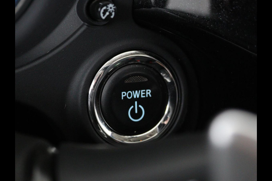 Mitsubishi Outlander 2.4 PHEV Intense+ | Schuifdak | Stoel & stuurverwarming | 360 camera | Trekhaak | Half leder | Carplay | Navigatie | Climate control
