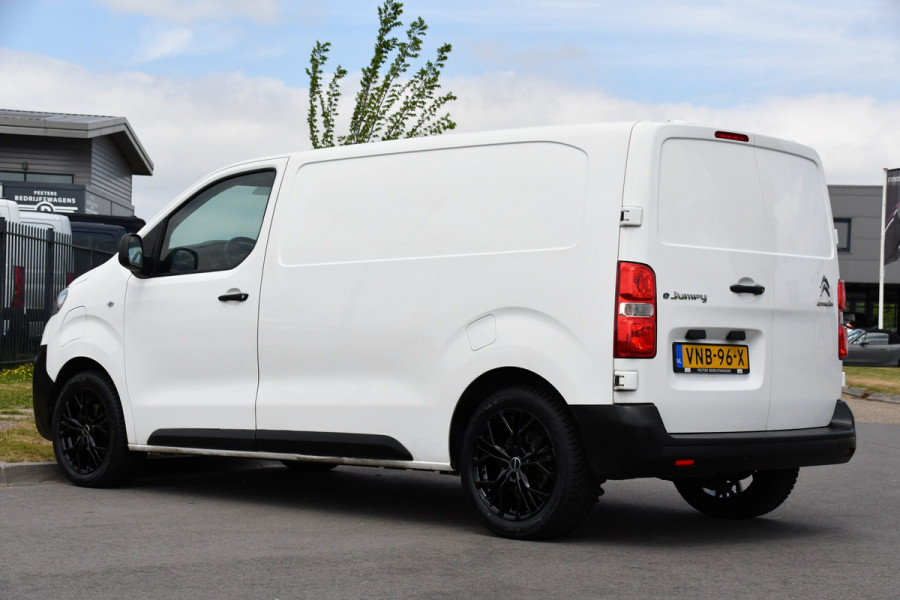 Citroën ë-Jumpy L2 50 kWh Black & White Edition Cruise, Sensoren, 136pk, Radio, Uniek!