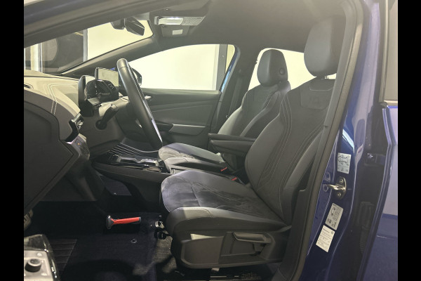 Volkswagen ID.5 Pro Advantage 77 kWh | Zwart dak | Camera | 19 inch "Hamar" | LED | SoH (batterijcheck) 99.22 % score!
