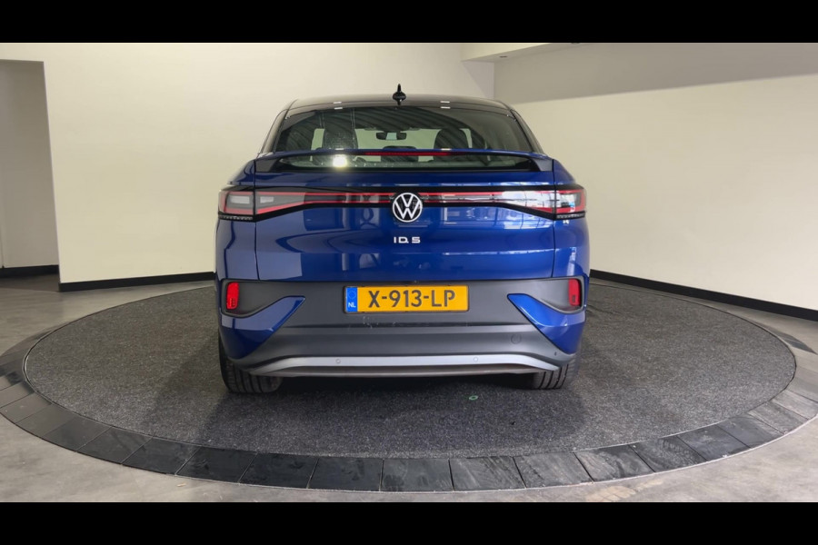 Volkswagen ID.5 Pro Advantage 77 kWh | Zwart dak | Camera | 19 inch "Hamar" | LED | SoH (batterijcheck) 99.22 % score!