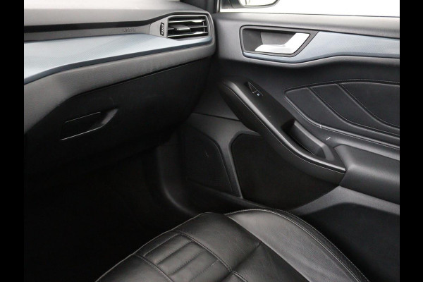 Ford Focus 1.0 EcoBoost Hybrid Active | Leder | Trekhaak | Camera | Carplay | Full LED | Keyless | Navigatie | Climate control