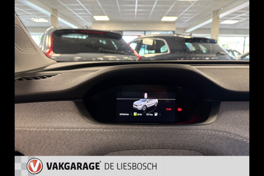 Škoda ENYAQ iV 80 / Navigatie / pdc v+a / camera / Panorama-dak