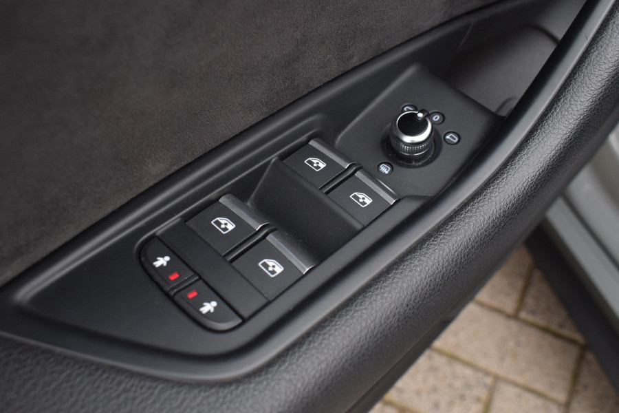 Audi A5 Sportback 40 TFSI 190pk S-tronic S-line | Pano | RS stoelen